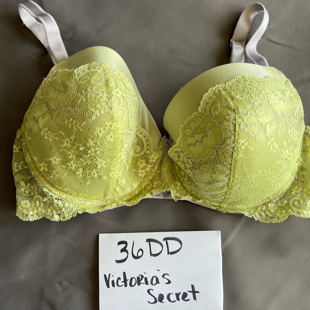 Victoria’s Secret Bra 36DD